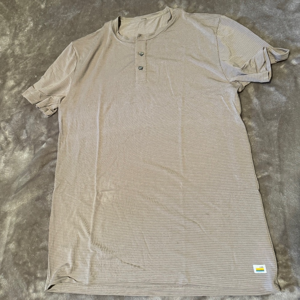 Vuori Tech Henley